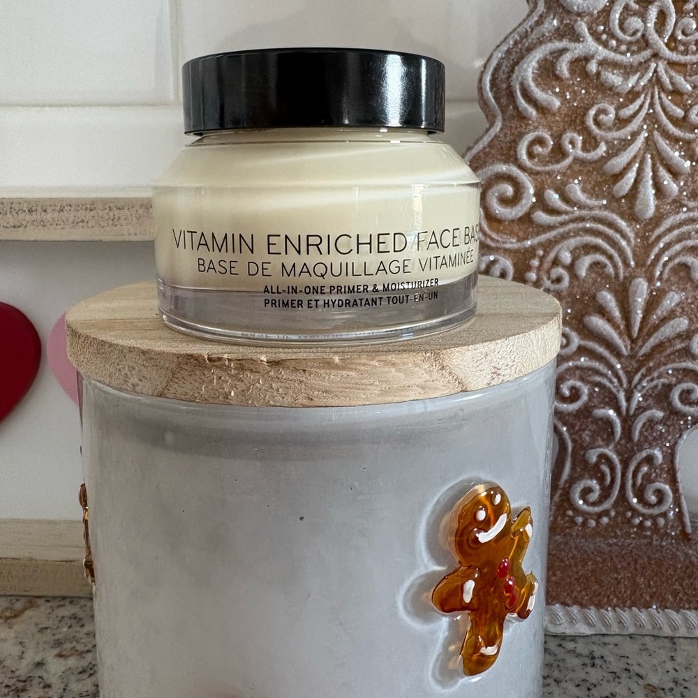 Bobbi Brown Vitamin Enriched Face Base Moisturizer